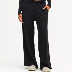 Mate the label Organic Waffle Wide Leg Sweatpant size small